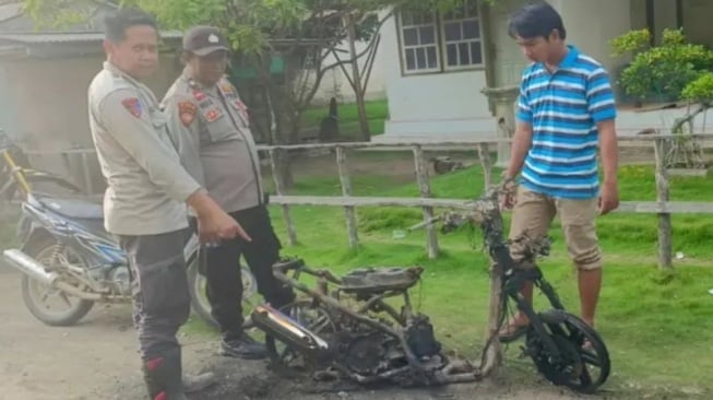 Miris! Siswa di Sumenep Bakar Motor dan Ancam Guru Pakai Parang, Kini Terancam 10 Tahun Bui