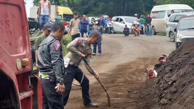 Polisi Ungkap Biang Kerok Lambannya Penanganan Macet Parah di Sitinjau Lauik