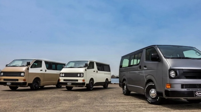 Toyota Hiace karya AMJ (Carcoops)