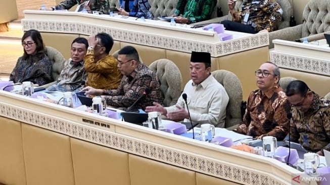 Nusron Wahid Sebut Sertifikat Pagar Laut Ada di Dua Desa di Tangerang