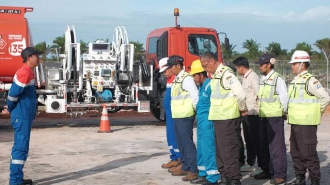 Pertamina Siagakan Mobil Refueller di Bandara Singkawang Selama Imlek