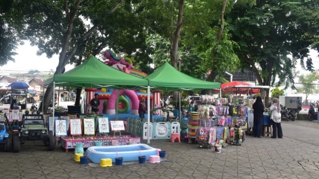 Dari Menangkap Ikan hingga Mobil Remot, Atraksi Seru di Car Free Day Jambi