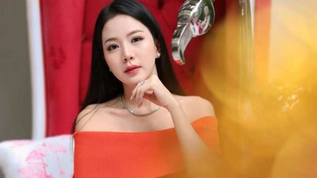 4 Gaya Hidup Hedon Agnes Jennifer yang Bikin Geleng Kepala, Kini Diselingkuhi Suami