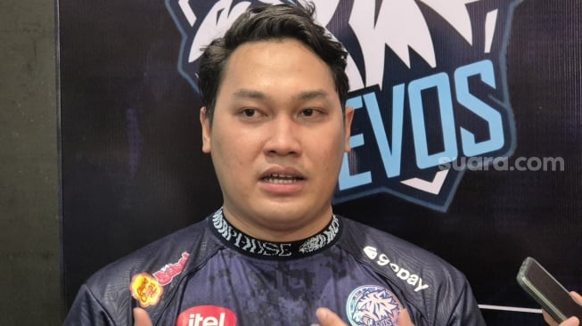 EVOS Oner - Mohammad Refie Fakhreno (Head of Esports Performance - EVOS), Bekasi, Sabtu (1/2/2025). [Suara.com/Dythia]