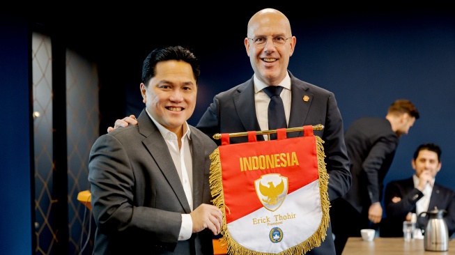 Momen Ketum PSSI, Erick Thohir bertemu dengan Sekjen KNVB. (Dok. PSSI)