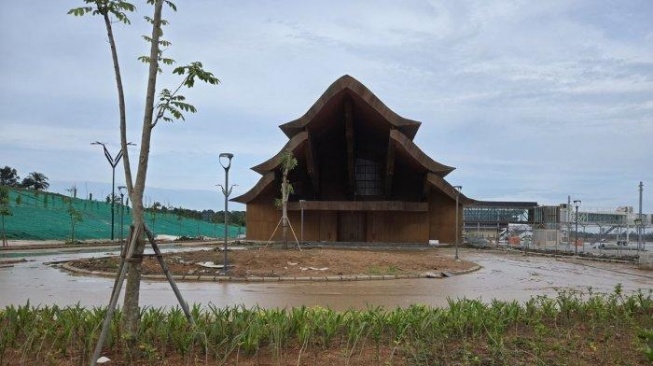 Bandara 'VVIP' IKN Terdampak Banjir, Warisan Jokowi Disebut Hanya Kerusakan untuk Bangsa