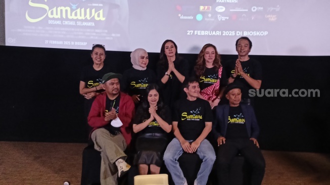 Badriyah Afiff dan Alexzander Wlan ditemui di Senayan City, Jakarta Pusat pada Jumat (31/1/2025). [Suara.com/Rena Pangesti]
