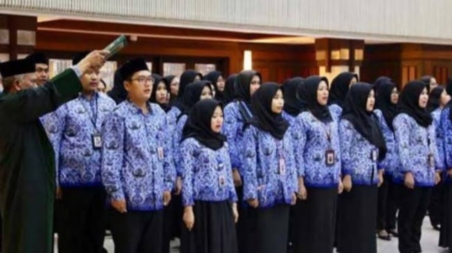 Viral PNS Resign sebelum 10 Tahun Kerja, Memangnya Boleh? Ini Peraturan Resminya