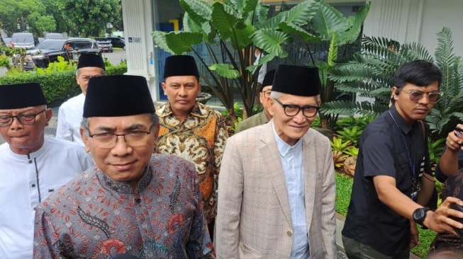 Ketum dan Rais Aam PBNU Sambangi Istana, Undang Prabowo Datang ke Harlah