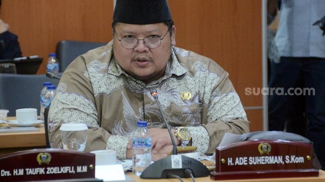 Anggota Fraksi PKS DPRD DKI, Ade Suherman (kiri). (Foto Dok: PKS DKI)