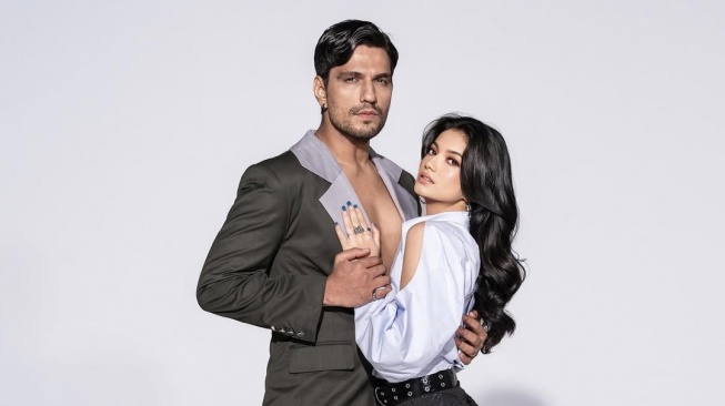 Lihat Anaknya Berpose Mesra dengan Cornelio Sunny, Ibu Ratu Sofya Murka: Kayak Adegan Porno!