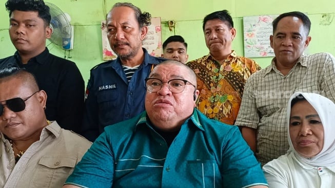 Ingin Pakai Baju Toga Meski Berstatus Terdakwa, Razman Arif Nasution Tuai Kritik