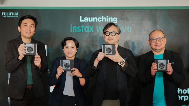 Peluncuran instax WIDE Evo, di Jakarta, Kamis (6/2/2025). [Fujifilm]