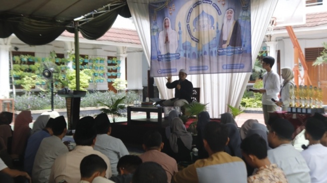 Siasati Perjalanan Nabi, SMA Negeri 1 Purwakarta Gelar Acara Isra Mi'raj