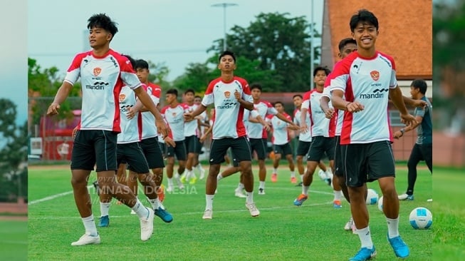 Timnas Indonesia U-20 berlatih untuk Piala Asia U-20 2025 di China. [Dok. IG/@timnasindonesia]