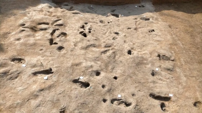 Jejak kaki berusia 4.000 tahun di dekat Pompeii. [Courtesy of Soprintendenza Archeologia, Belle Arti e Paesaggio per le province di Salerno e Avellino]