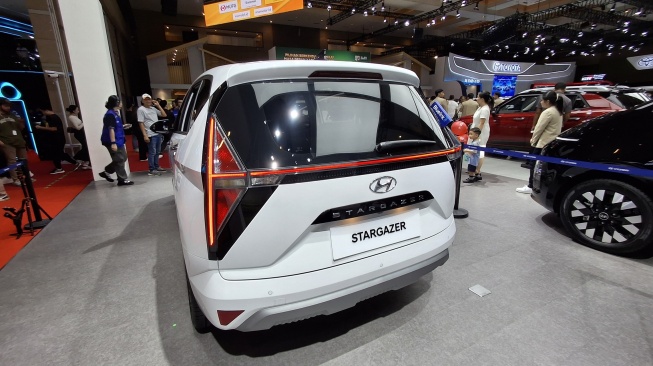 Hyundai Stargazer Essential Tech diluncurkan di IIMS 2025, Jumat (14/2/2025). [Suara.com/Michele Alessandra Amabelle]