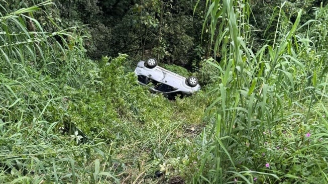 Kronologi Avanza Terjun ke Jurang 15 Meter di Sitinjau Lauik