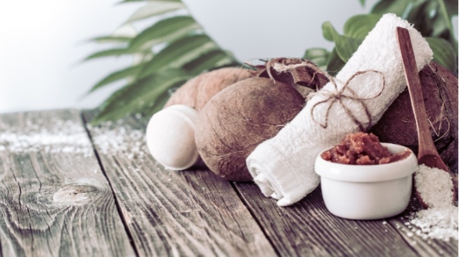 Kulit Makin Cerah! 3 Rekomendasi Body Scrub Kopi Murah Meriah untuk Pelajar