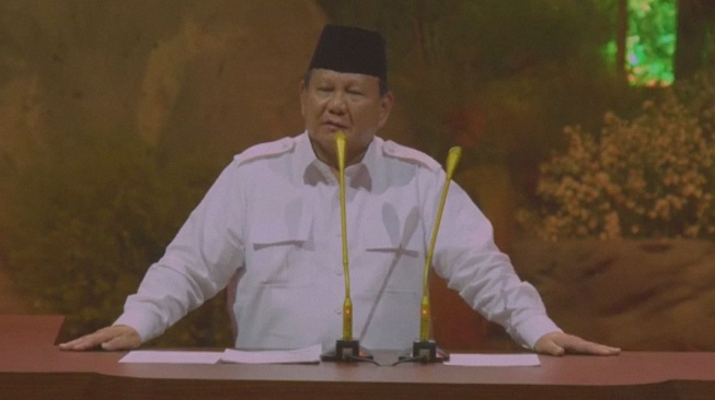 Ketum Gerindra Prabowo Subianto saat berpidato dalam perayaan Puncak HUT Gerindra ke-17 di SICC, Sentul, Kabupaten Bogor, Jawa Barat (Jabar), Sabtu (15/2/2025). [Tangkapan layar YouTube]