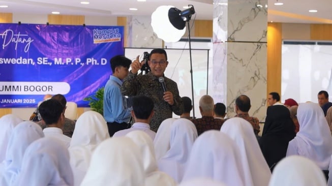 Anies Disambut Meriah saat Kunjungi Acara Kampus, Netizen: Fufufafa Mana?