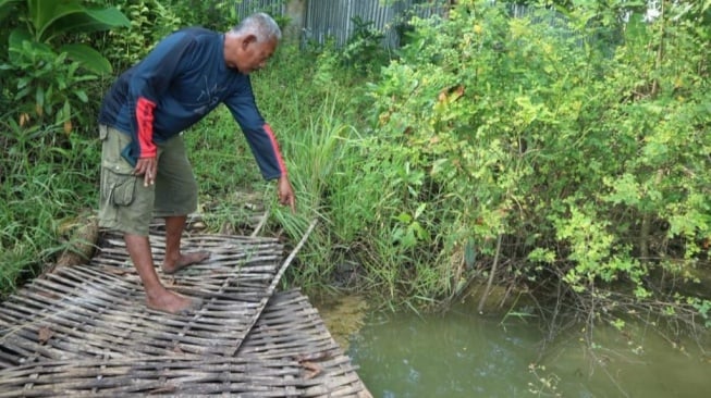 Warga Ngampel Bojonegoro Mengeluh Sawahnya Diduga Terembes Limbah dari Pengeboran Minyak