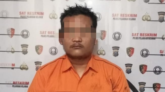 Lecehkan Penumpang, Sopir Taksi Online di Medan Dimassa