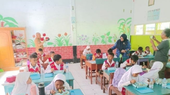 Makan Bergizi Gratis di Bima Molor, Distribusi Tahap Pertama Sasar Kecamatan Asakota