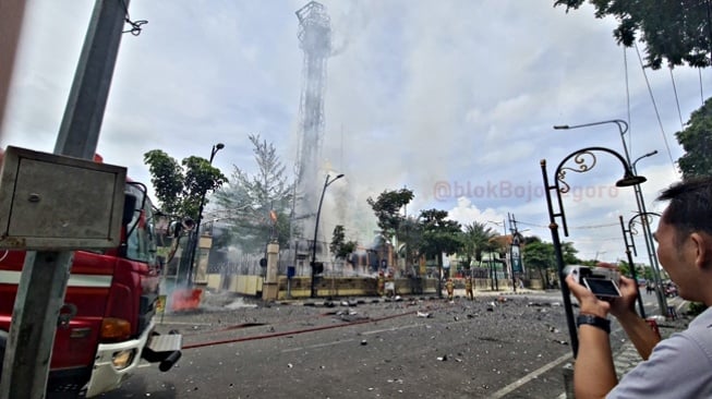 Kronologi Menara Masjid Agung Darussalam Bojonegoro Terbakar