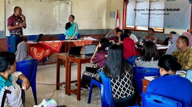 Dukung Pendidikan Indonesia, Pegadaian dan Garuda Indonesia Wujudkan Transformasi Sekolah di Pulau Komodo