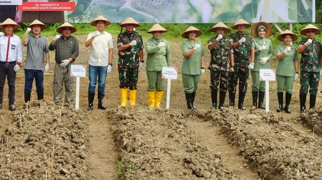 Sinergi TNI dan MHU: Lahan Pascatambang Tumbuhkan Harapan untuk Kemandirian Ekonomi