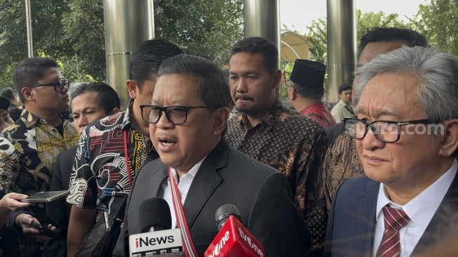 Hasto Jelang Diperiksa KPK: Terlalu Banyak Agenda Politik di Kasus Saya