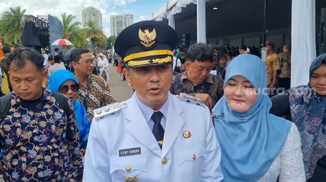 Resmi Jadi Pejabat, Dicky Chandra Gemetar Disalami Prabowo Subianto di Istana Merdeka