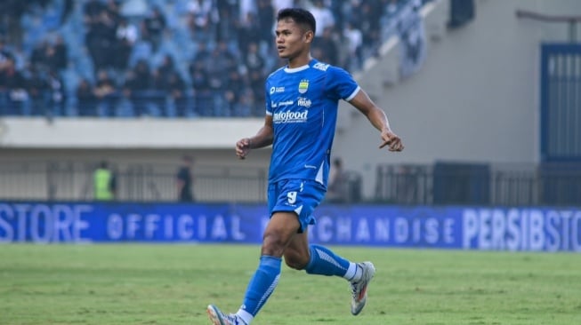 Dimas Drajad Terindikasi Cedera Engkel, Bomber Asing Jadi Opsi Bagi Persib