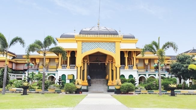 Istana Maimun, Tempat Wisata Bersejarah dengan Bangunan Megah di Medan