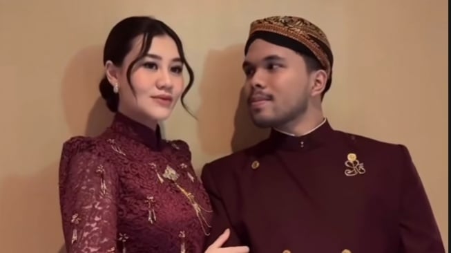 Jadi Bridesmaid, Cara Jalan Aaliyah Massaid Bikin Ngeri: Hati-hati Bumil