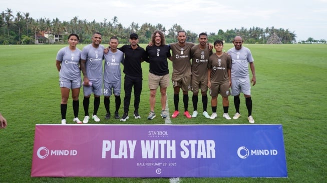 Legenda Barcelona Turun Langsung, Sejumlah Eks Pemain Timnas Indonesia Seru-seruan di Bali