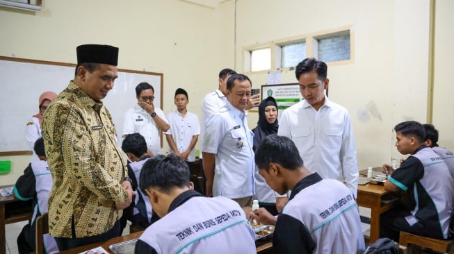 Makan Bergizi Gratis di Jateng Minim Laporan, Wapres Gibran Apresiasi Kualitas Menu