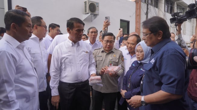 Jaga Harga di Tingkat Konsumen, ID FOOD Gelar Operasi Pasar Siapkan Daging, Gula hingga Minyak Goreng