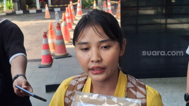 Peneliti Perhimpunan Bantuan Hukum Indonesia (PBHI) Annisa Azahra. (Suara.com/Dea)