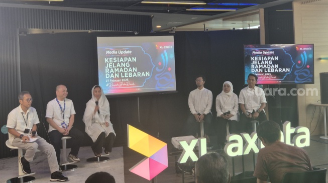 Persiapan XL Axiata sambut Ramadan, Jakarta, Kamis (27/2/2025). [Suara.com/Dythia]