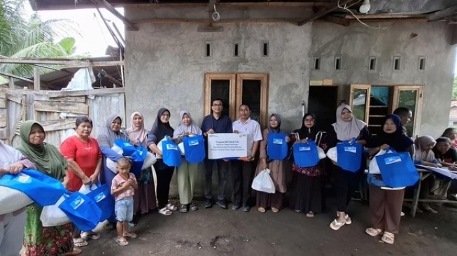 BRI Peduli Ringankan Beban Ekonomi Masyarakat Stabat Lewat Bantuan Langsung