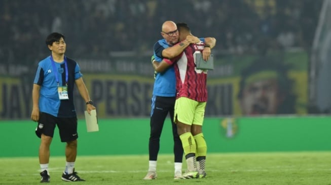 Jalani Debut Pertama, Kiper Muda Persib Harus Kebobolan 3 Gol Beruntun