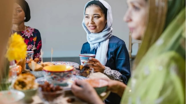 5 Rekomendasi Bukber di Hotel Bandung Murah Meriah, Ada Menu Kambing Guling!