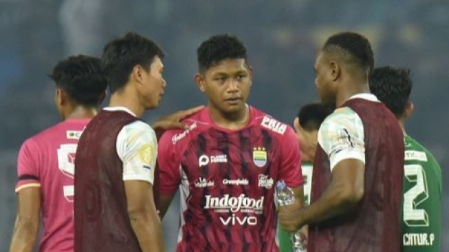 Sheva Sanggasi Alami Debut Pahit, Pelatih Kiper Persib Siap Tanggung Jawab