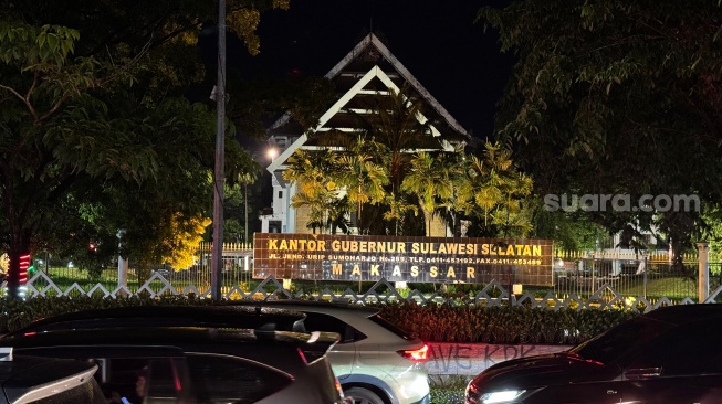 Gubernur Sulsel Ubah Aturan Hari Kerja dan Pakaian Dinas Pegawai
