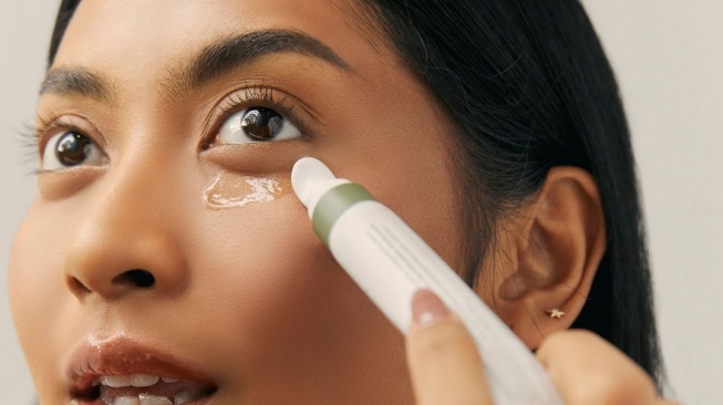 Sensasi Energi Instan, Manfaat Bali Espresso dalam Eye Cream Lokal
