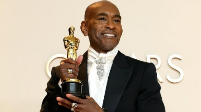 Paul Tazewell Jadi Desainer Kulit Hitam Pertama yang Menang Best Costume Design di Oscar 2025 Lewat Film Wicked