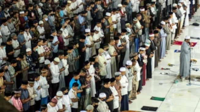 Jangan Lewatkan! Fadhilah Sholat Tarawih Malam Ke-6 Ramadhan Seperti Tawaf di Baitul Makmur!