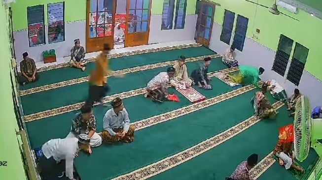 Kisah Soeharto, Jamaah Masjid Bantul yang Menghembuskan Nafas Terakhir Setelah Salat Subuh